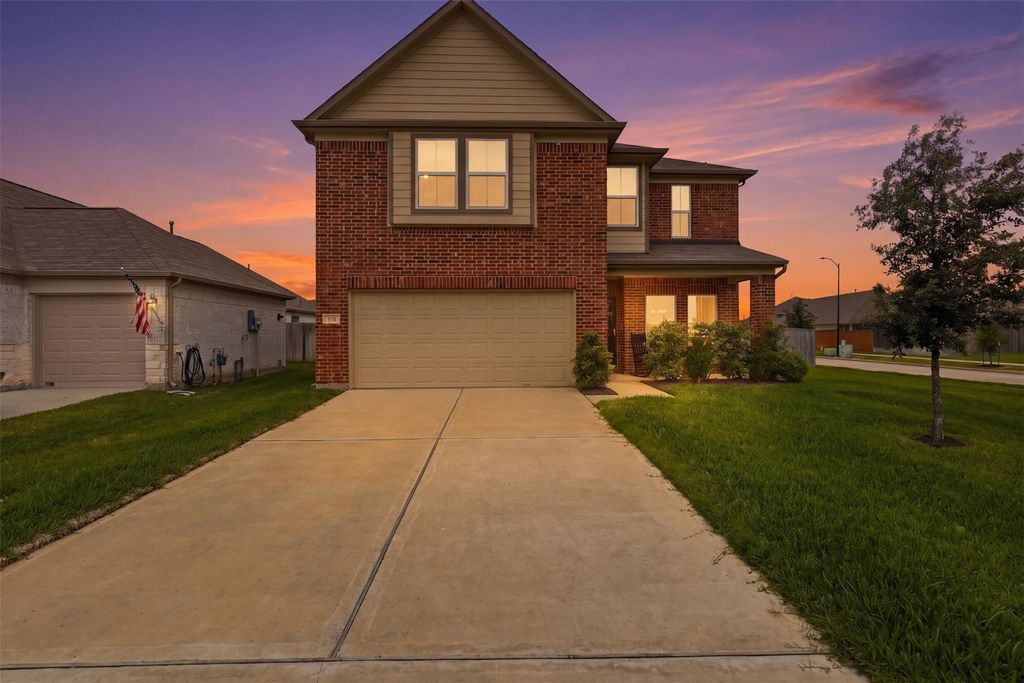 128 Shining Point Drive, Waller, TX 77484