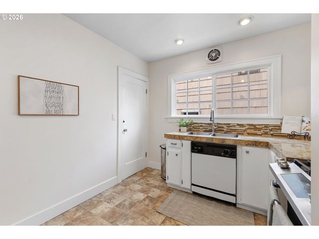 1415 Ne 58TH Ave, Portland, OR 97213