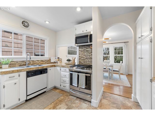 1415 Ne 58TH Ave, Portland, OR 97213