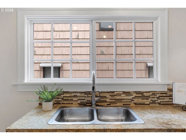 1415 Ne 58TH Ave, Portland, OR 97213