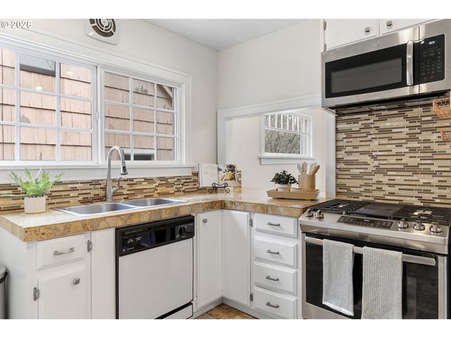 1415 Ne 58TH Ave, Portland, OR 97213