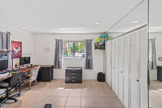 6385 SW 25th St, Miami, FL 33155