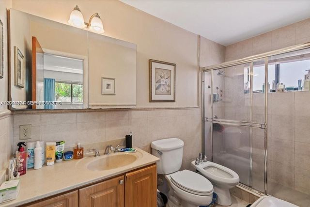6385 SW 25th St, Miami, FL 33155