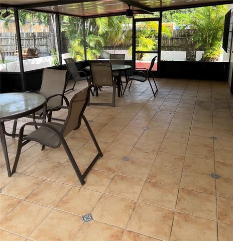 6385 SW 25th St, Miami, FL 33155