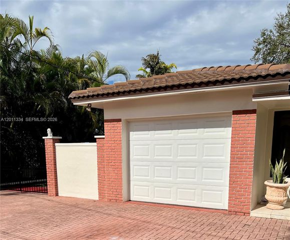 6385 SW 25th St, Miami, FL 33155