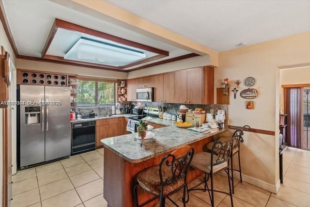 6385 SW 25th St, Miami, FL 33155