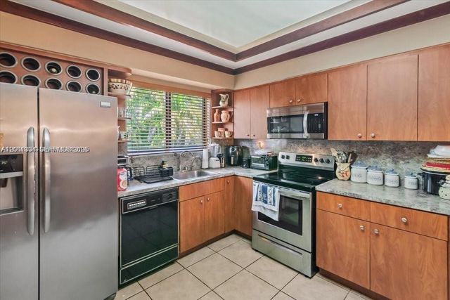 6385 SW 25th St, Miami, FL 33155