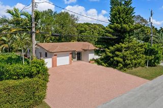 6385 SW 25th St, Miami, FL 33155