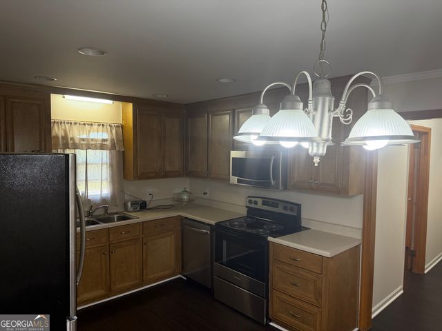 1922 Winston Drive, Macon, GA 31206