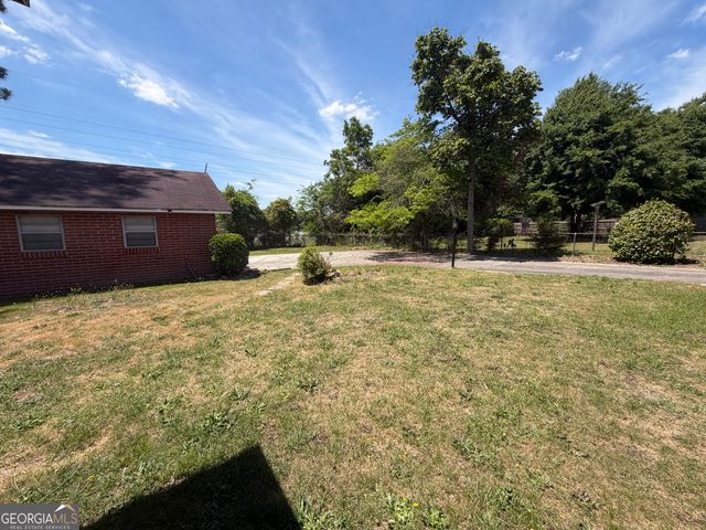 1922 Winston Drive, Macon, GA 31206