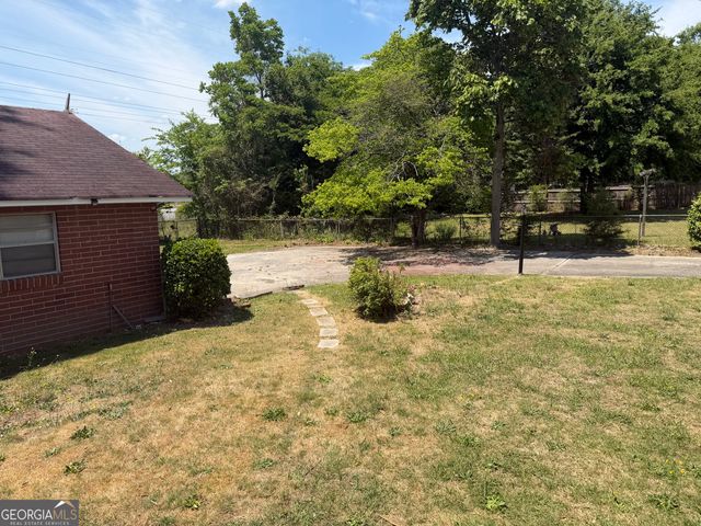 1922 Winston Drive, Macon, GA 31206