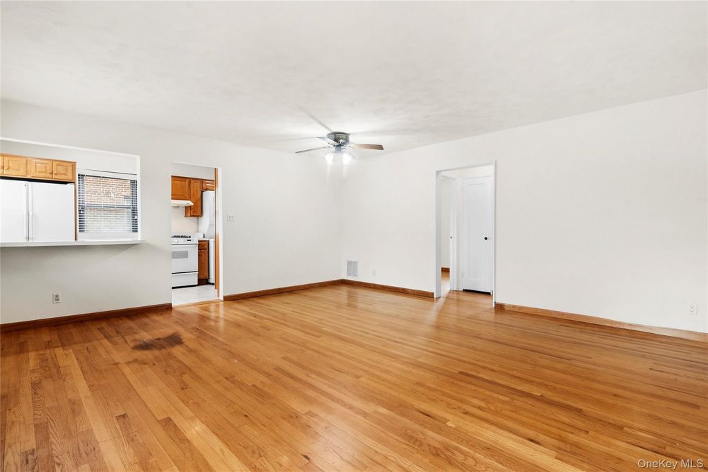 160-48 17th Avenue 5-147, Whitestone, NY 11357 — photo 5