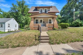401 Estelle Avenue, Ferguson, MO 63135