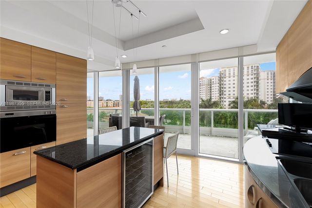 19955 NE 38th Ct 701, Aventura, FL 33180