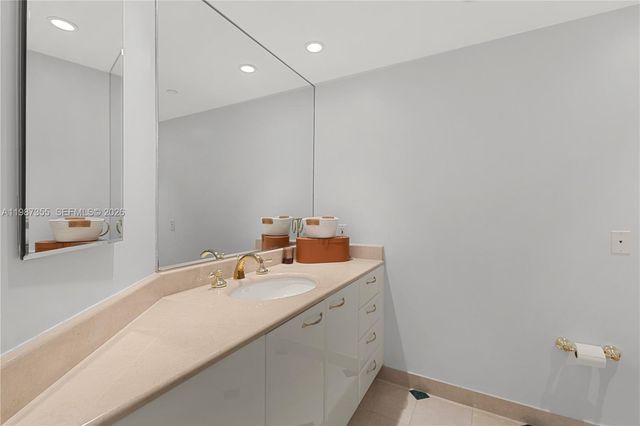 19955 NE 38th Ct 701, Aventura, FL 33180