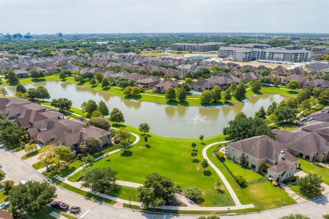 1142 Glenwood Canyon Lane, Houston, TX 77077