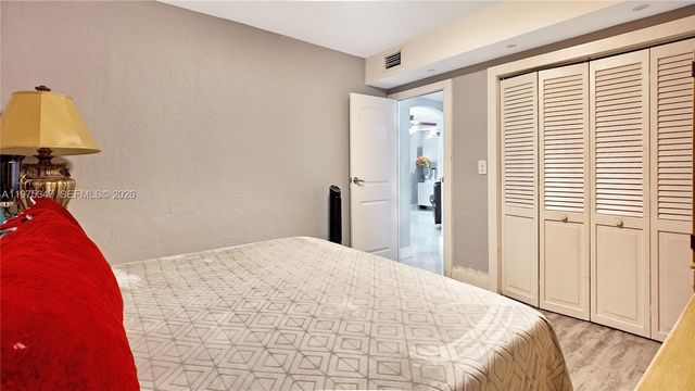 1461 E 7th Ct, Hialeah, FL 33010