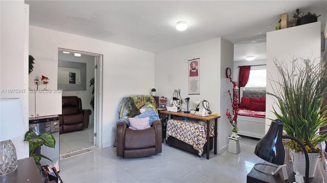 1461 E 7th Ct, Hialeah, FL 33010