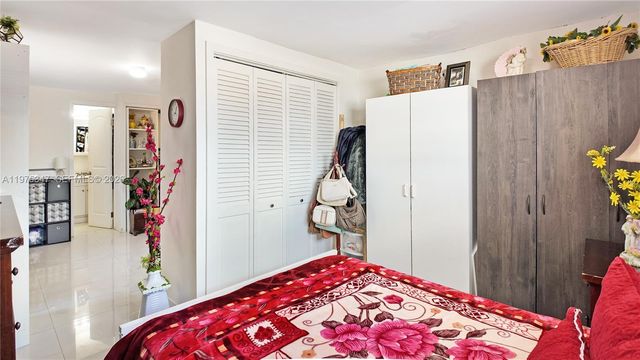 1461 E 7th Ct, Hialeah, FL 33010