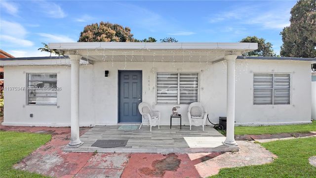 1461 E 7th Ct, Hialeah, FL 33010