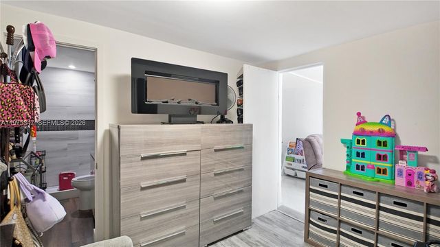 1461 E 7th Ct, Hialeah, FL 33010