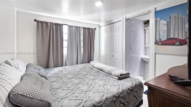 1461 E 7th Ct, Hialeah, FL 33010