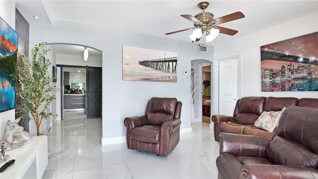 1461 E 7th Ct, Hialeah, FL 33010