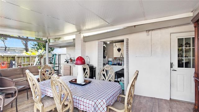 1461 E 7th Ct, Hialeah, FL 33010