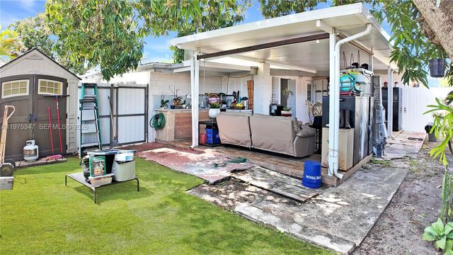 1461 E 7th Ct, Hialeah, FL 33010