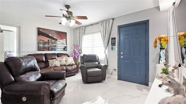 1461 E 7th Ct, Hialeah, FL 33010