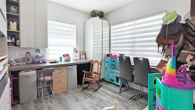 1461 E 7th Ct, Hialeah, FL 33010