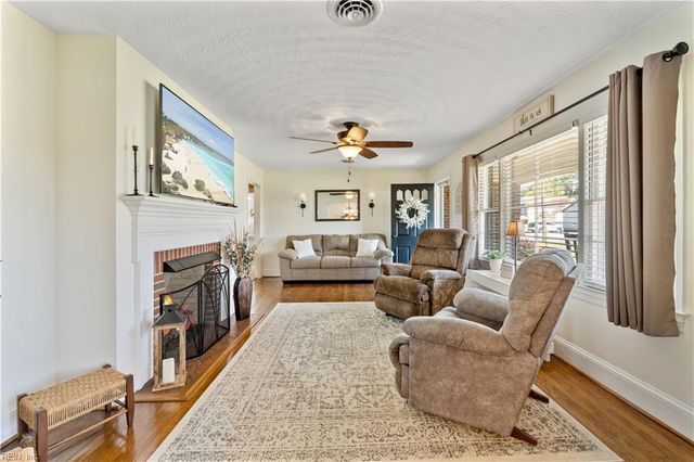 107 Grove AVE, Suffolk, VA 23434