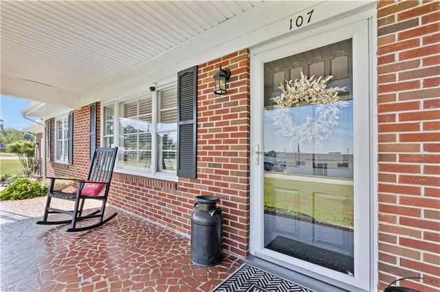 107 Grove AVE, Suffolk, VA 23434