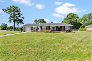 107 Grove AVE, Suffolk, VA 23434