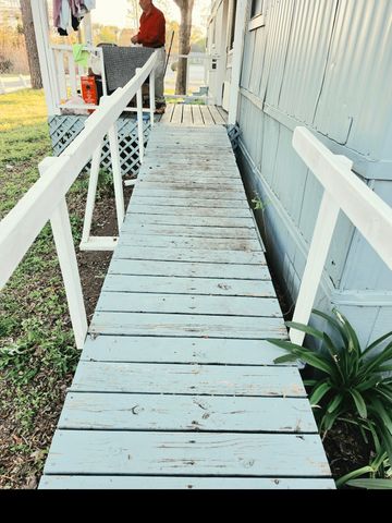 400 E Oak Grove Road, Corsicana, TX 75110
