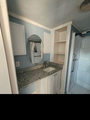 400 E Oak Grove Road, Corsicana, TX 75110