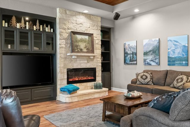 3640 Baylor Boulevard, Midlothian, TX 76065