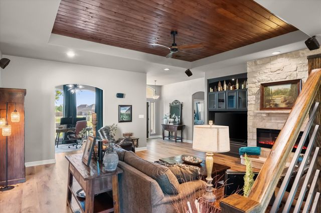 3640 Baylor Boulevard, Midlothian, TX 76065