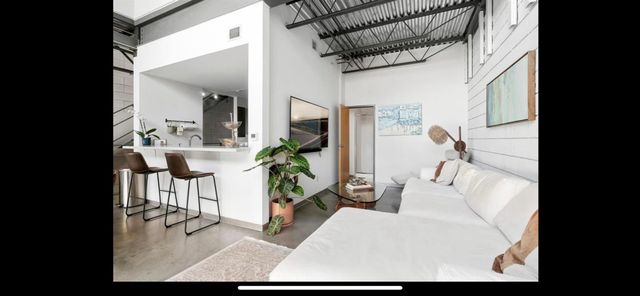 4801 S Congress Ave F4, Austin, TX 78745