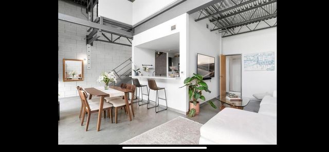 4801 S Congress Ave F4, Austin, TX 78745