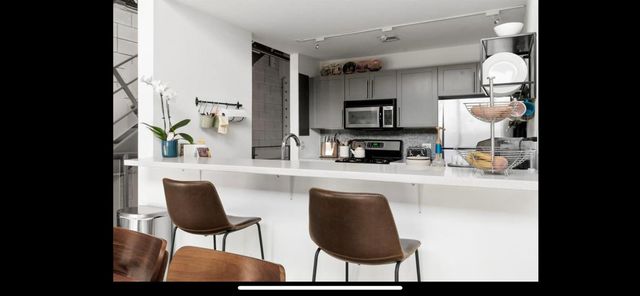 4801 S Congress Ave F4, Austin, TX 78745