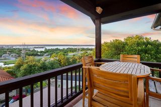 210 Half Moon ST, Horseshoe Bay, TX 78657