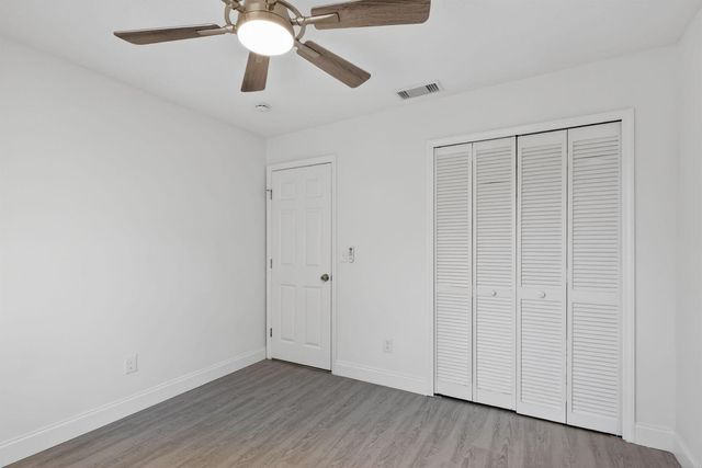 124 SE Eyerly Avenue, Port St. Lucie, FL 34983