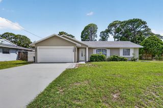 124 SE Eyerly Avenue, Port St. Lucie, FL 34983