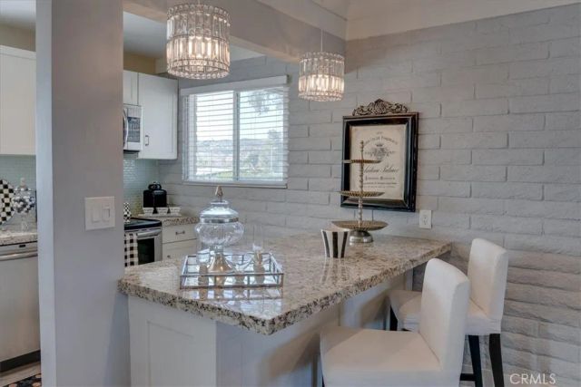 22346 Canyon Club, Canyon Lake, CA 92587