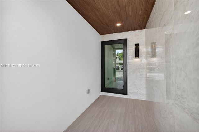 912 SE 13th St, Fort Lauderdale, FL 33316
