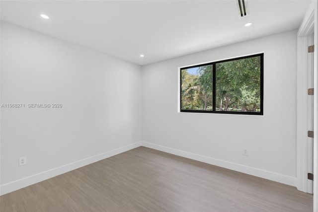 912 SE 13th St, Fort Lauderdale, FL 33316