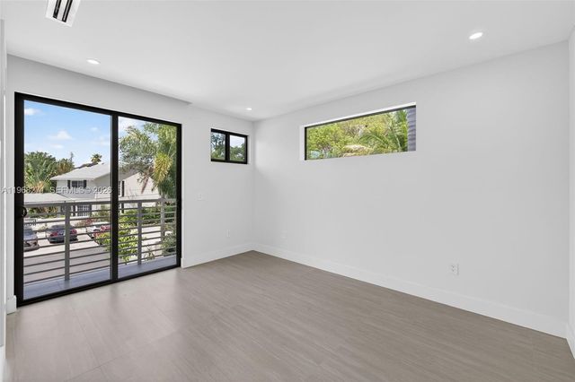 912 SE 13th St, Fort Lauderdale, FL 33316
