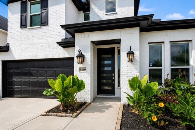 9219 Edgeberry Drive, Cypress, TX 77433