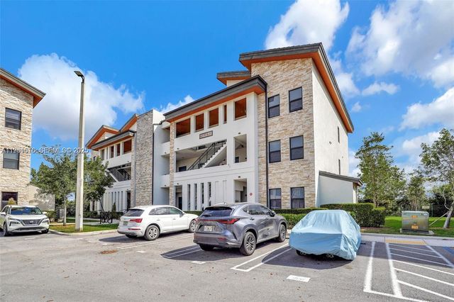 8025 NW 104th Ave 23, Doral, FL 33178